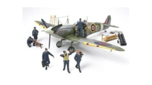 TAM89730.jpg. 1/48 Spitfire Mk.Vb w/RAF Crew DISC