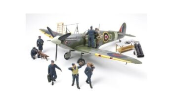 TAM89730.jpg. 1/48 Spitfire Mk.Vb w/RAF Crew DISC