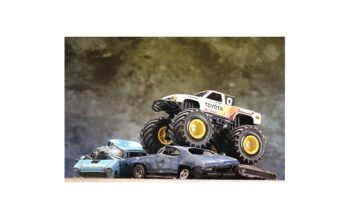 TAM17009.jpg. 1/32 Toyota HiLux Monster Racer Jr. DISC