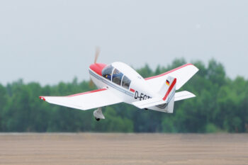 BH129_2.jpg. Black Horse Jodel Robin 22-33cc