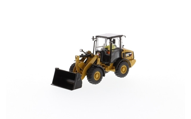 dm85555. 1/50 CAT D7E Pipeline Config. Track Type TractorHL