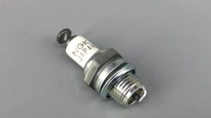 DLE-CM6.JPG. NGK CM6 Plug