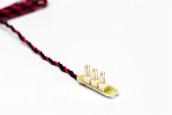 CABLE-Y3-STROBE_7.jpg. 3-way Y-Kabel with attenuation Connect.