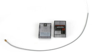 SPM9005.jpg. Antenna and Case: SR3100