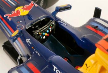 TAM20067_2.jpg. 1/20 Red Bull Racing Renault RB6 2010
