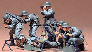 TAM35038.jpg. 1/35 German Machine Gun Troops